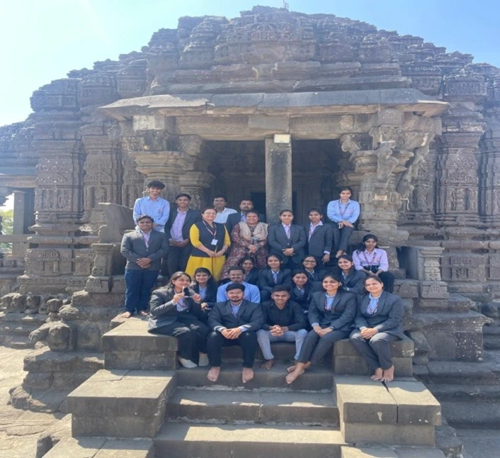 Historical Visit to Gondeshwar Temple